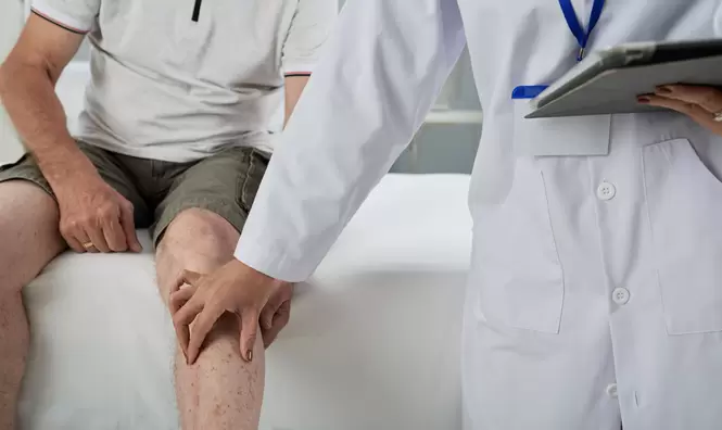 Артроз коленных суставов: полный гид по симптомам и лечению